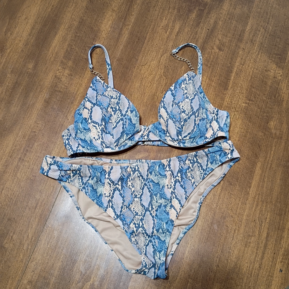 Shade & Shore Blue and Pink Bikini Top